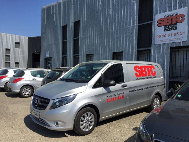 Véhicule d'intervention dans toute la France.